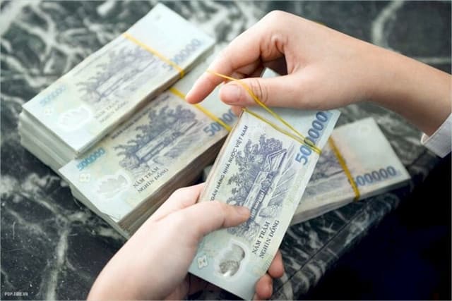 Vietnamese Households Reach Historic Savings Milestone: Over VND 7.46 Million Billion Deposited in Banks